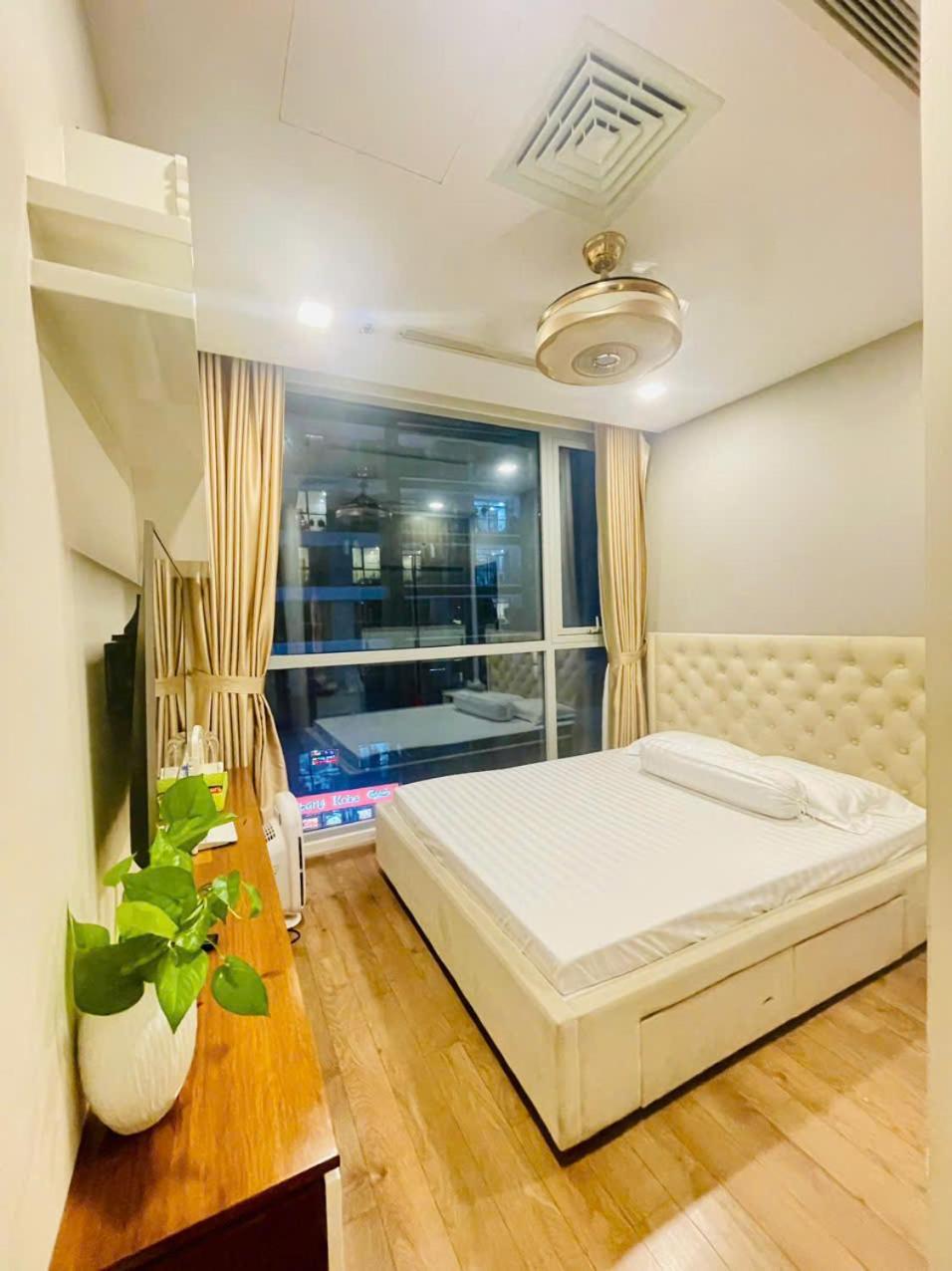 Hana Homestay- 1 Phong Ngu Trong Ho Chu Nha Dang O Tai Vinhome Park Tan Cang Binh Thanh Hcm- Sat Landmark 81 * Ho Chi Minh City