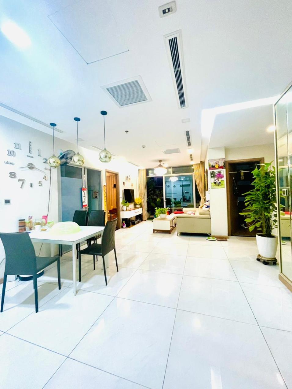 Hana Homestay- 1 Phong Ngu Trong Ho Chu Nha Dang O Tai Vinhome Park Tan Cang Binh Thanh Hcm- Sat Landmark 81 Homestay *