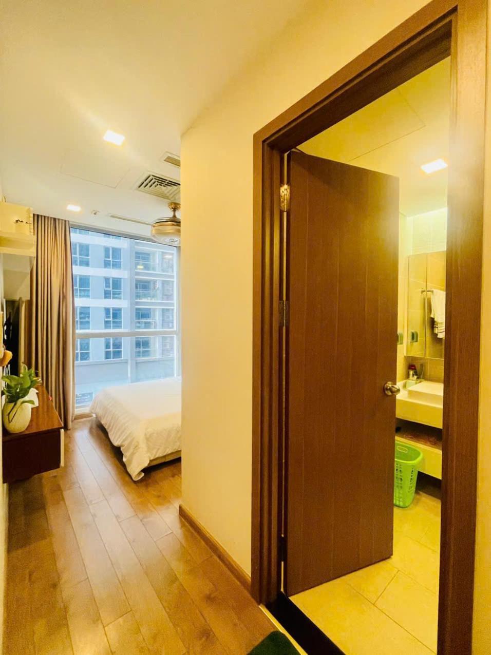 Hana Homestay- 1 Phong Ngu Trong Ho Chu Nha Dang O Tai Vinhome Park Tan Cang Binh Thanh Hcm- Sat Landmark 81 *